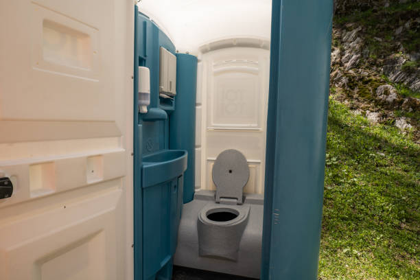 Portable Toilet Options We Offer in Barry, IL